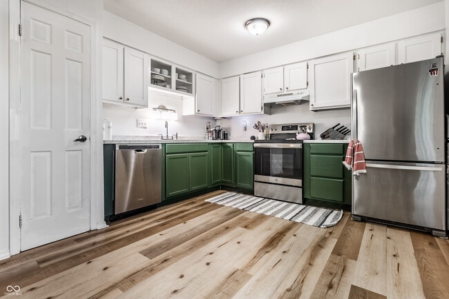 Building Photo - 6503 Park Central Way