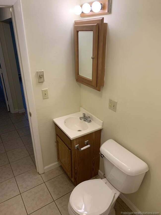 Primary Photo - 39 Dinan Dr