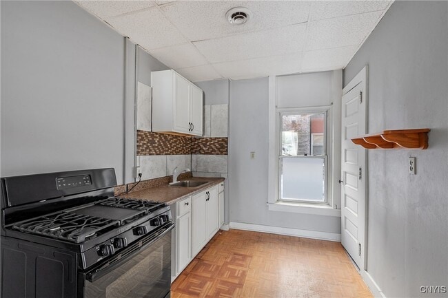 Building Photo - 319-25 N Salina St