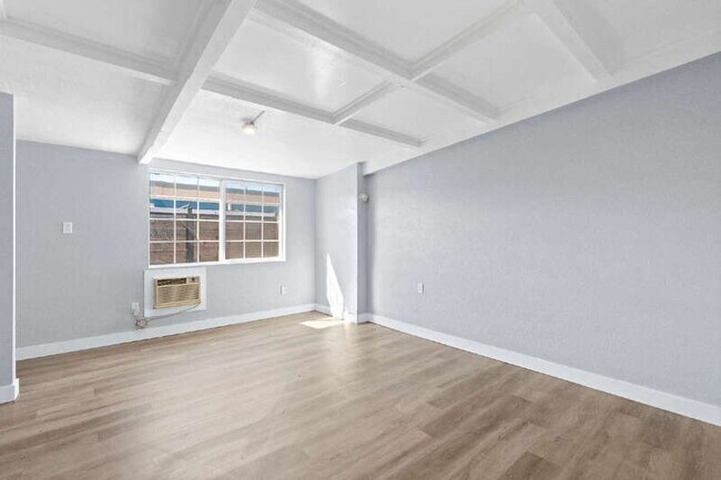 Building Photo - 1520 McAllister Ave