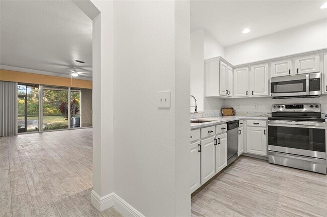 Building Photo - 10365 Heron Key Way