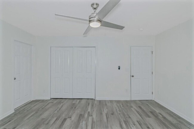 Building Photo - 204 Mill St