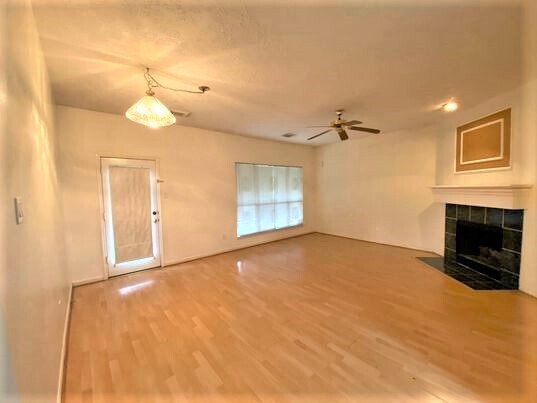 Building Photo - 13403 Agarita Ln
