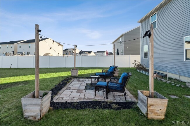 Building Photo - 32 Florence Ln