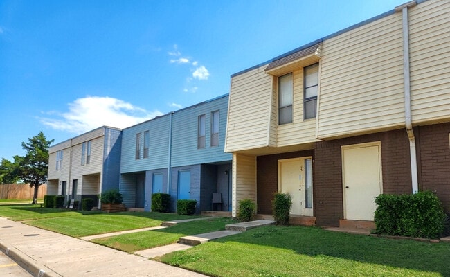 Building Photo - Cimarron Townhomes