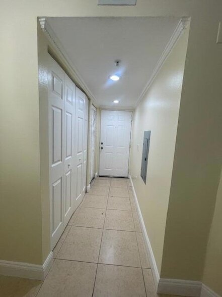 Building Photo - 4280 San Marino Blvd