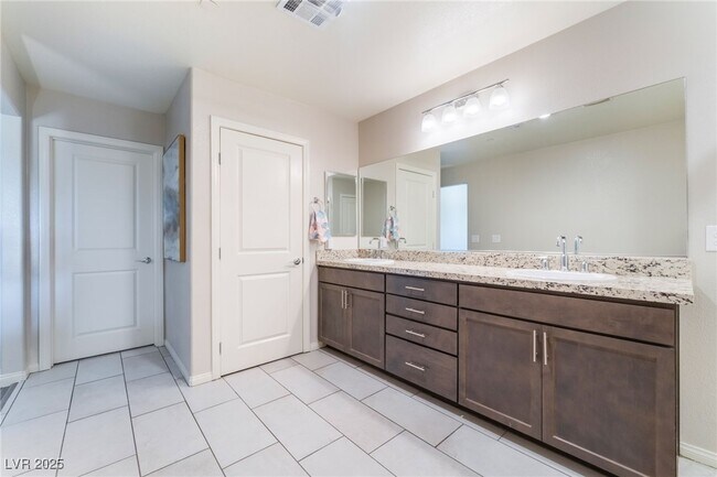 Building Photo - 433 Borgato Ct