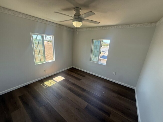 Building Photo - 548 West St