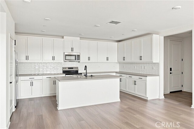 Building Photo - 12903 Paradiso Dr