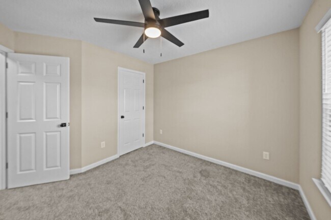 Building Photo - 45 Canyon Oak Loop