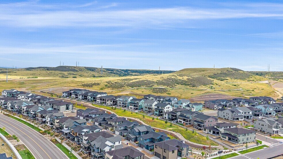 Building Photo - 10860 Lyric St