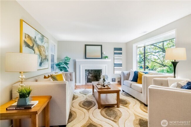Building Photo - 5Bd/2Ba Seattle Home