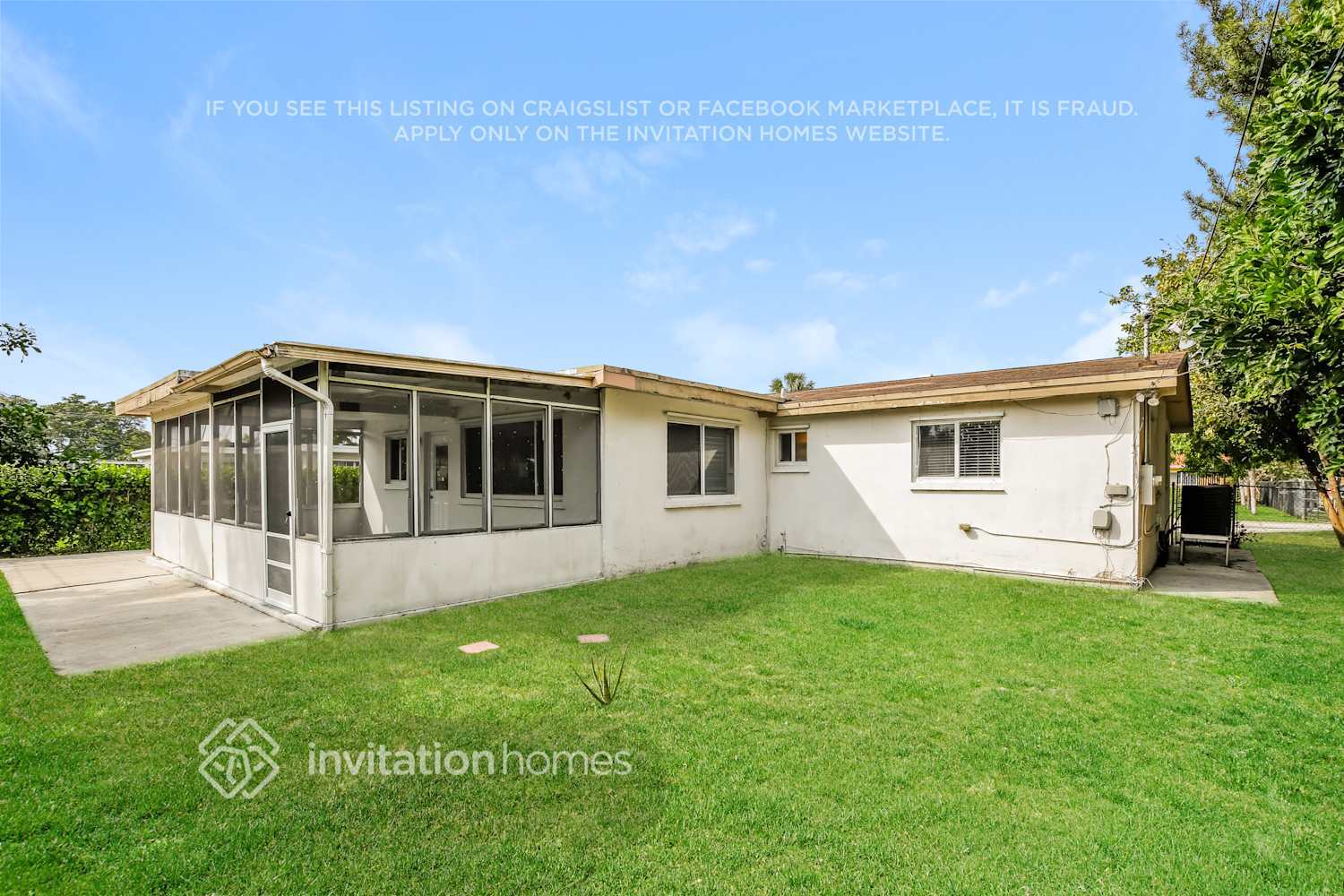 Building Photo - 6740 SW 10th Ct