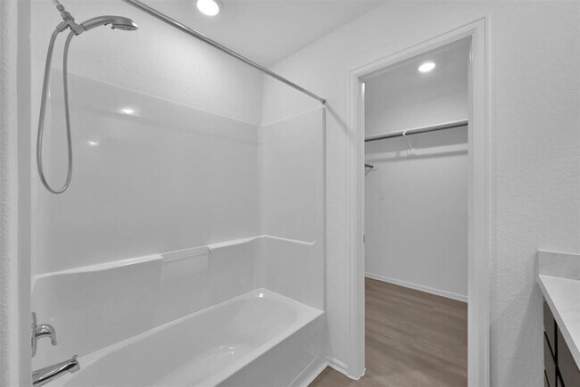 Building Photo - 3795 Solanum Dr