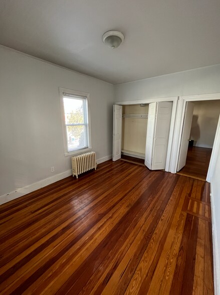 Bedroom + Closet - 44 Russell Rd