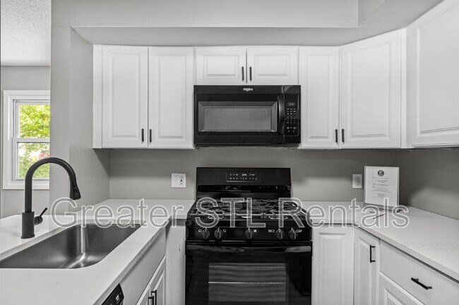 Building Photo - 28 Orchard Ct