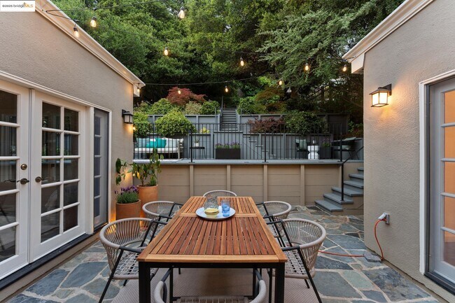 Building Photo - 95 Alvarado Pl
