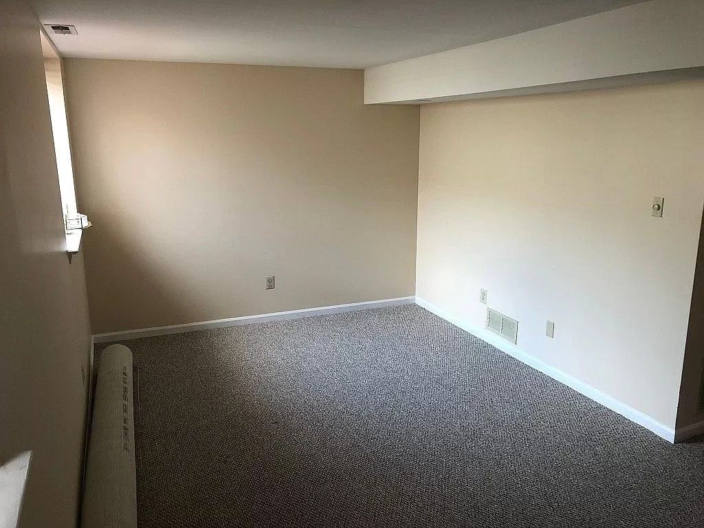 Building Photo - 4662 Louise St Claire Dr