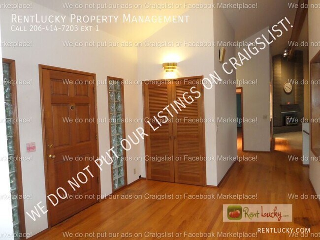 Building Photo - 29633 Marine View Dr SW