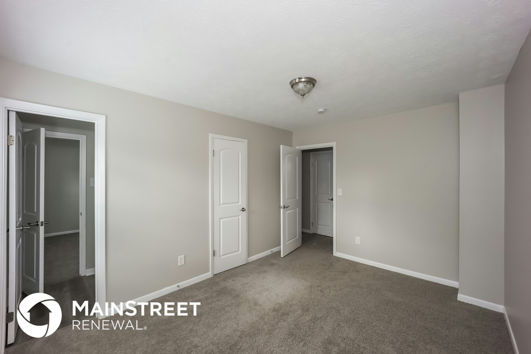 Building Photo - 3785 Benchmark Dr