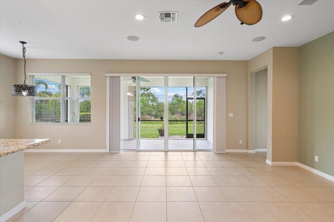Building Photo - 12054 SW Bennington Cir