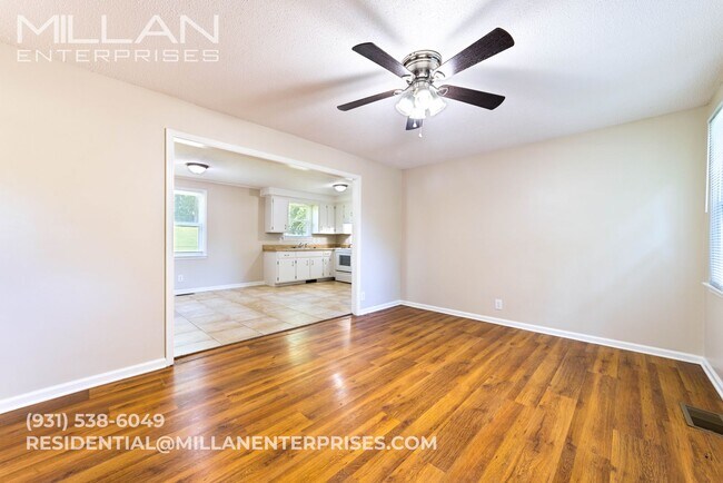 Building Photo - Open-Concept 3BR Home Near Fort Campbell
