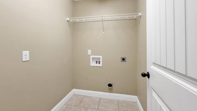 Building Photo - 5073 Branch Point Dr