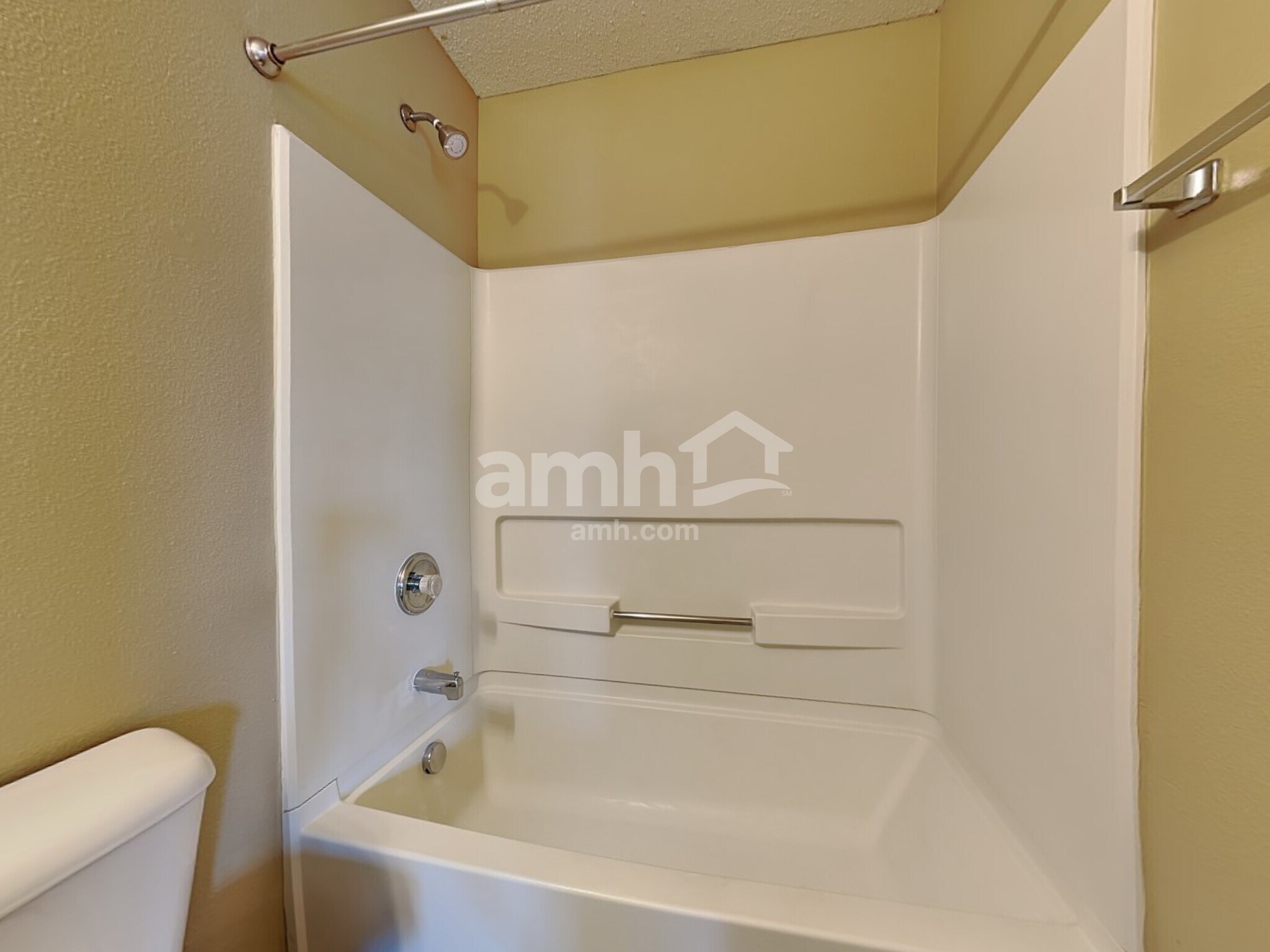 Building Photo - 10215 Noble Ct