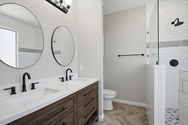 Building Photo - 3411 Country Club Blvd