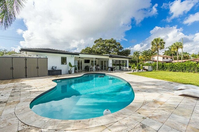 Building Photo - 1049 W Palmetto Park Rd