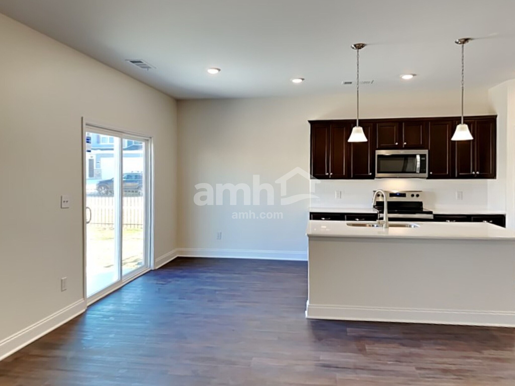 Building Photo - 2071 Williamshire Ln