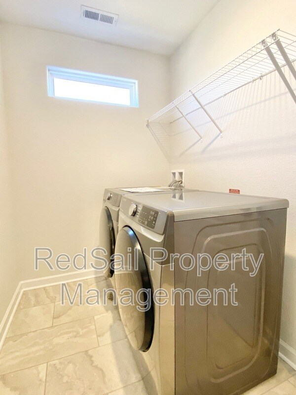 Building Photo - 2758 McKann Ave