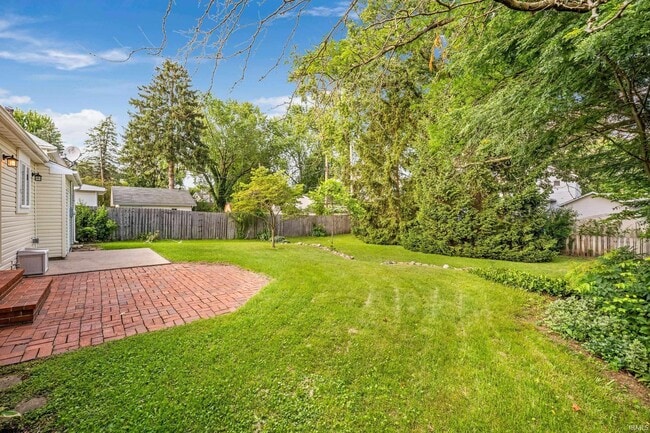 Building Photo - 128 Manor Ave