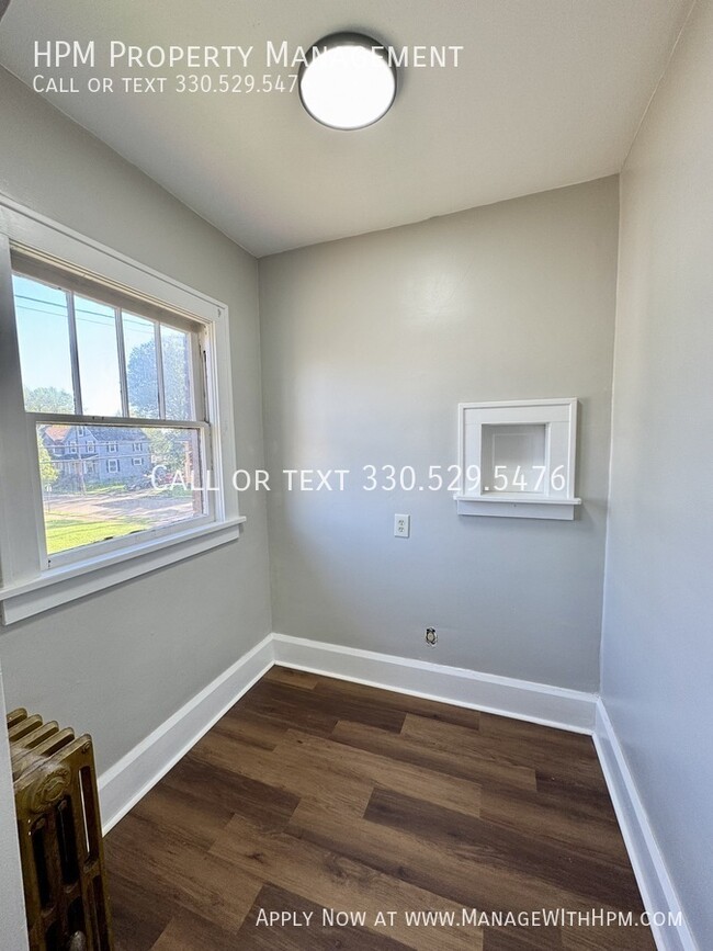 Building Photo - 1259 Oxford Ave NW
