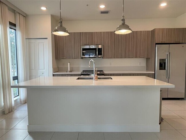 Building Photo - 8201 NW 41st St