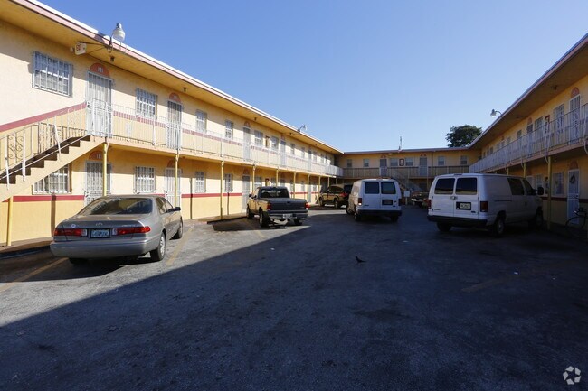 Building Photo - Tapia Brothers I