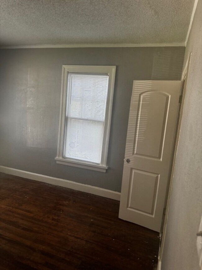 Building Photo - 4 Bedroom Home in Bethel Grove