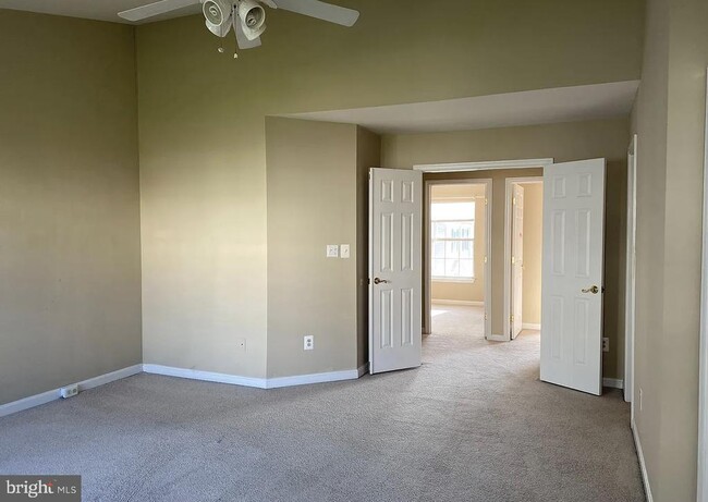 Building Photo - 6802 Cedar Loch Ct
