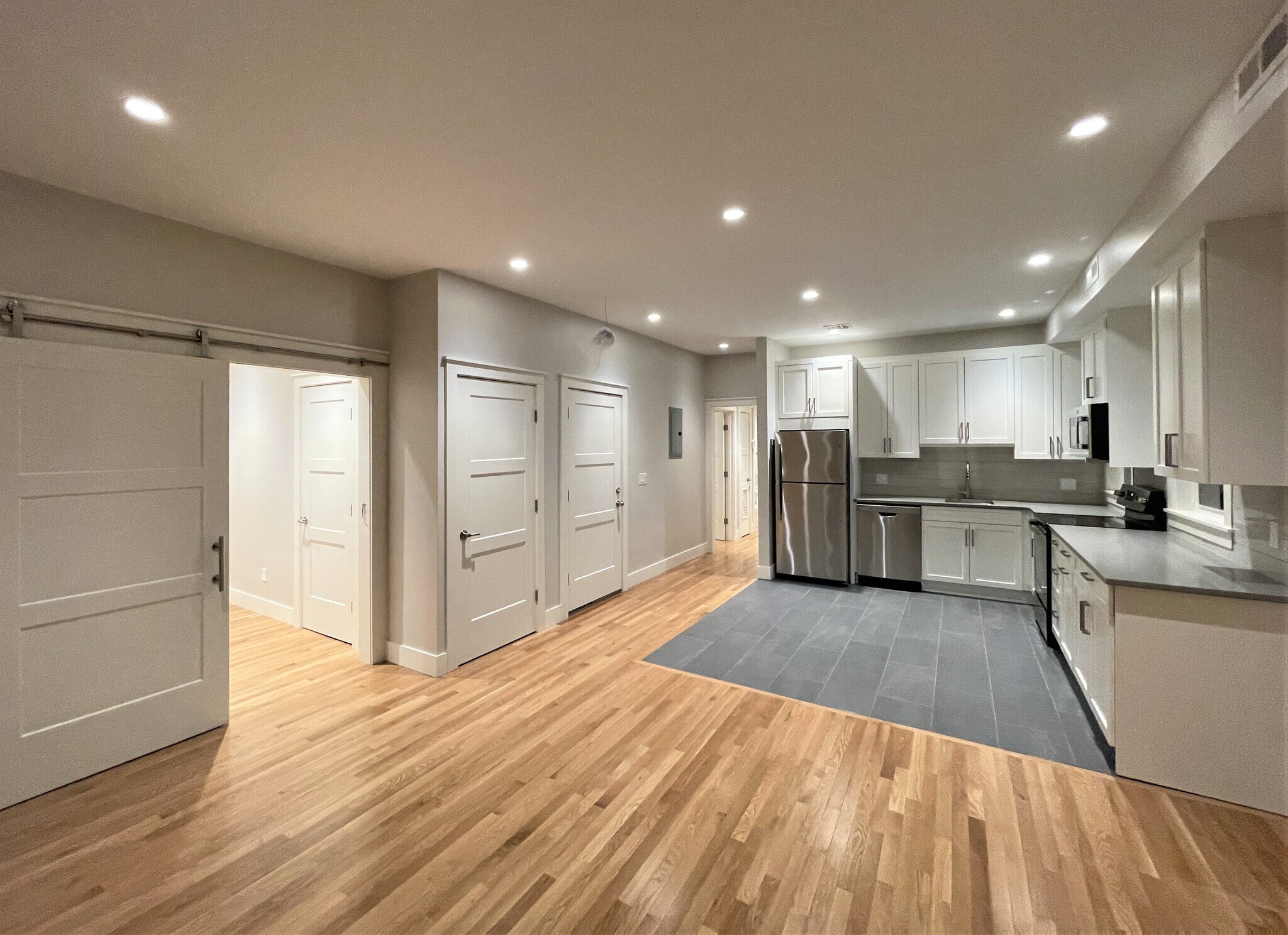 Building Photo - 70 Spring St