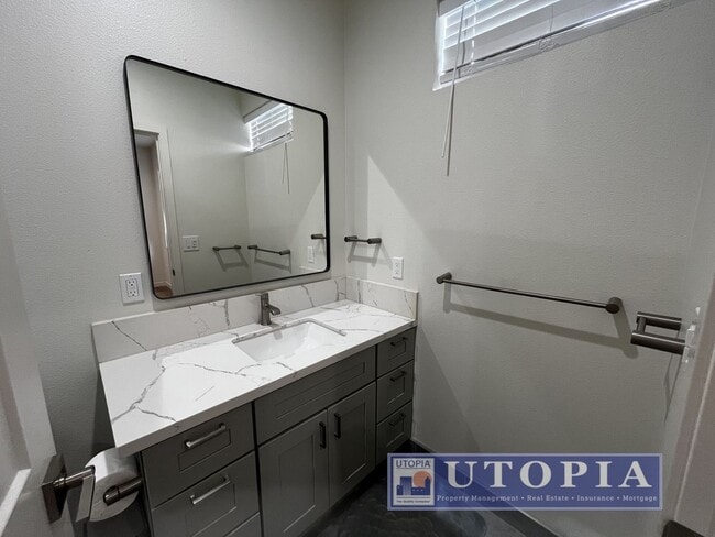 Building Photo - ROOM FOR RENT: Gorgeous, NEW Construction in Desirable, Sunny Prospect Heights!  Co-signers Accep...