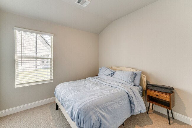 Building Photo - 723 Williams Wy