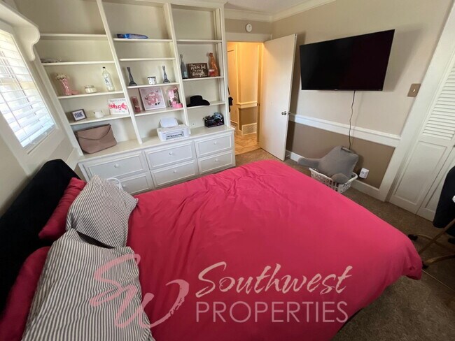 Building Photo - Spacious 3 Bedroom Brick Home in the Heart of Stephenville!