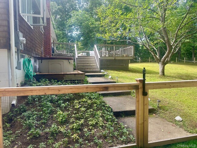 Building Photo - 9 Johnston Rd