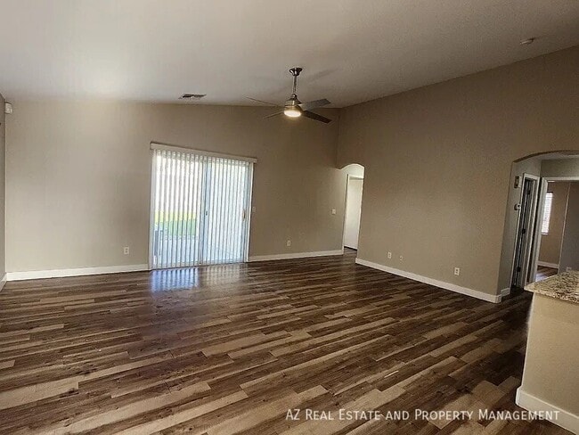 Building Photo - 8642 W Echo Ln