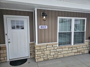 Building Photo - 812 Pierson Rd