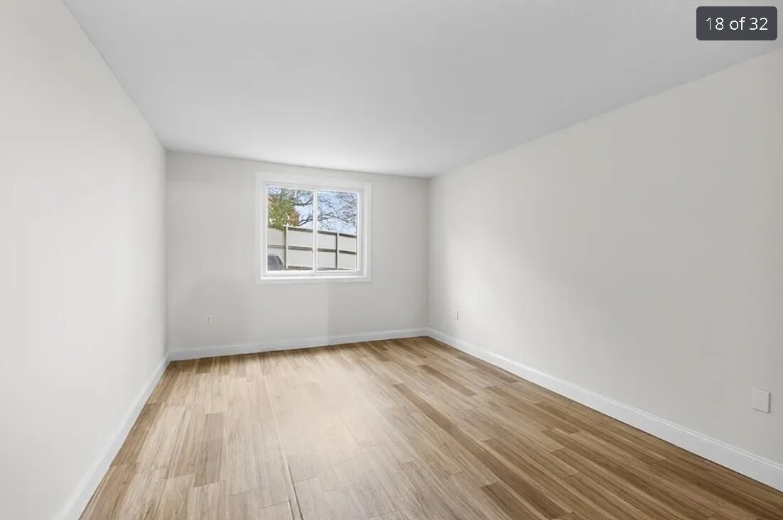 Building Photo - 15 Bower Rd