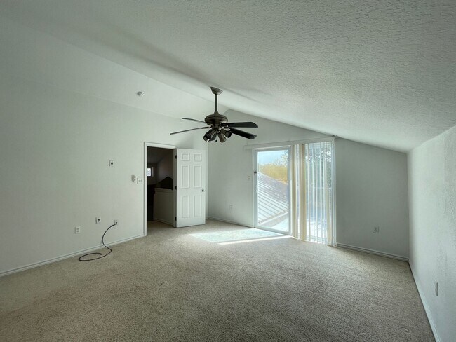 Building Photo - 3-Bedroom House on 1/2 an Acre for Rent in Killeen