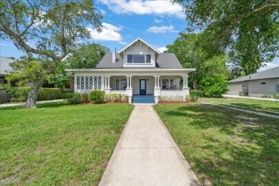 Building Photo - Historice Home on the Indian River
