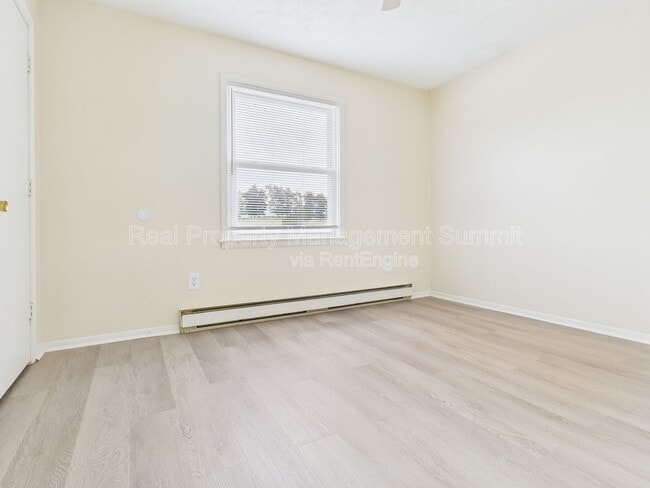 Building Photo - 441 Steeles Fort Rd