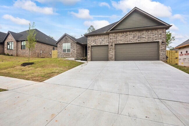 Building Photo - 1509 Padova Ave